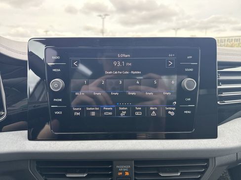 New 2026 Volkswagen Jetta SE FWD image 17