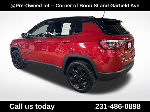 Used 2020 Jeep Compass Latitude AWD/4WD image 3