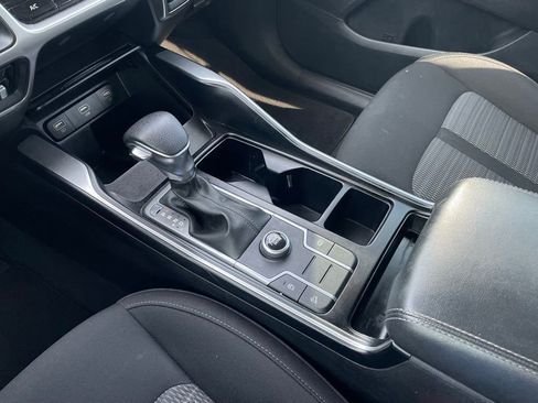 Used 2021 Kia Sorento LX image 21