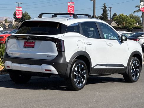 New 2026 Nissan Kicks SV w/ SV Premium Package AWD/4WD image 4
