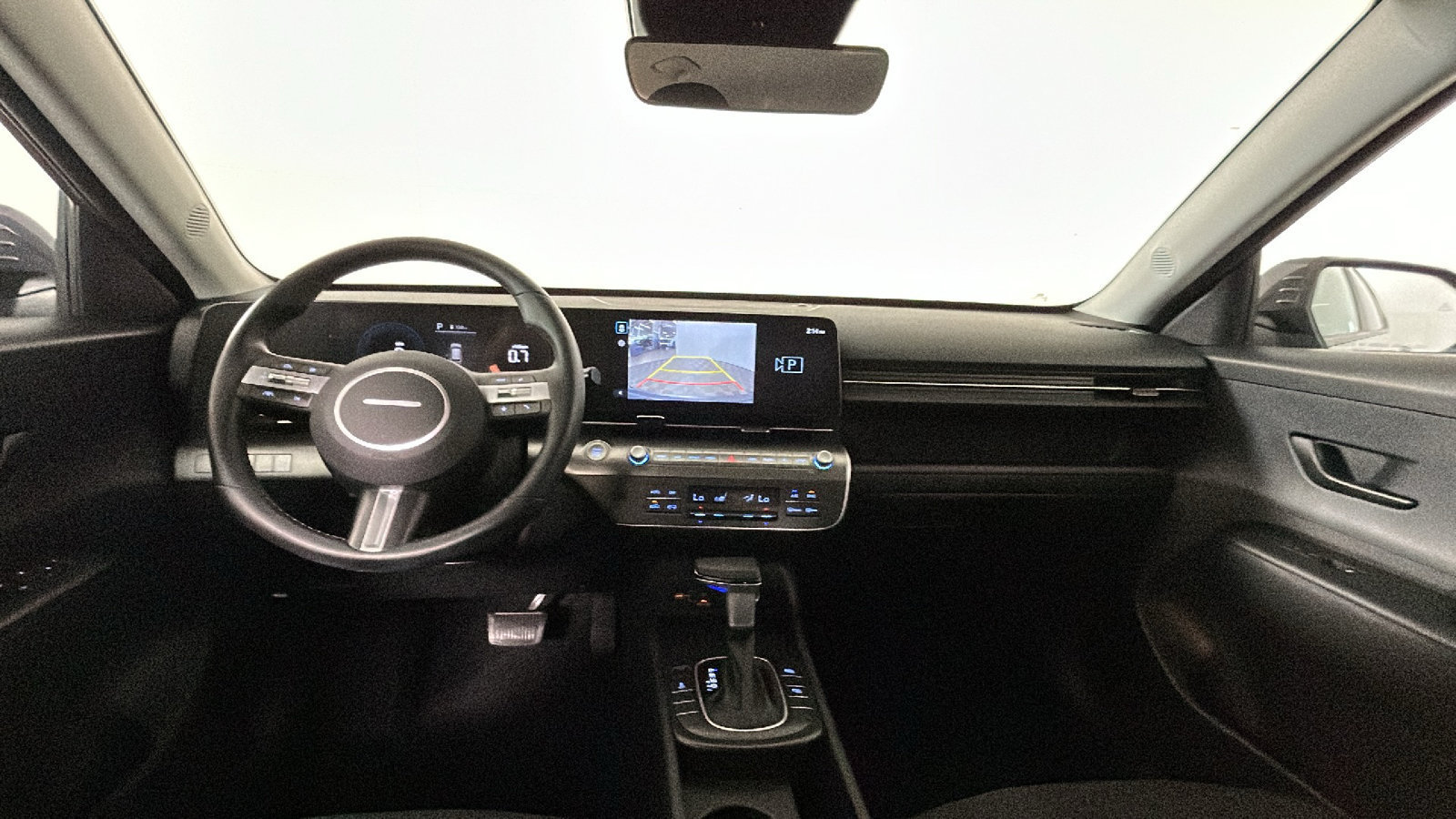Used 2024 Hyundai Kona SEL AWD/4WD image 32
