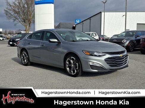 Used 2024 Chevrolet Malibu LT image 1