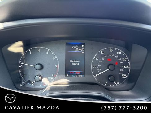 Used 2025 Toyota Corolla LE image 12