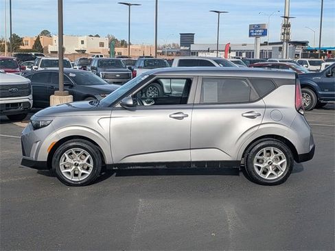 Used 2024 Kia Soul LX w/ Option Group 015 image 3