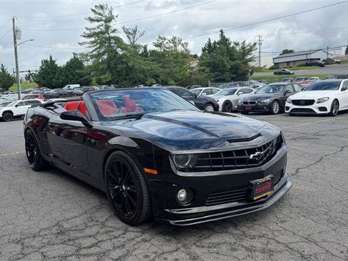 Used 2011 Chevrolet Camaro SS Convertible w/ 2SS w/ RS Package RWD image 3
