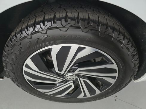 Used 2020 Volkswagen Jetta SEL Premium image 10