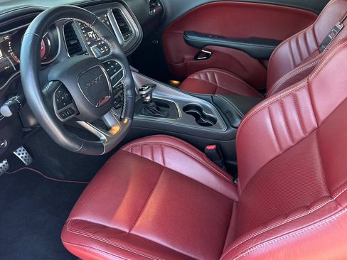 Used 2023 Dodge Challenger SRT Hellcat w/ Driver Convenience Group RWD image 10