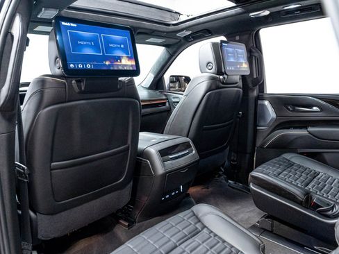 Used 2024 Cadillac Escalade Sport Platinum AWD/4WD image 37