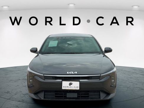 Certified 2025 Kia K4 FWD image 2
