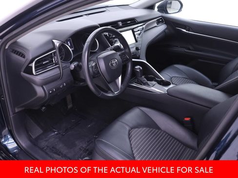 Certified 2020 Toyota Camry SE FWD image 3
