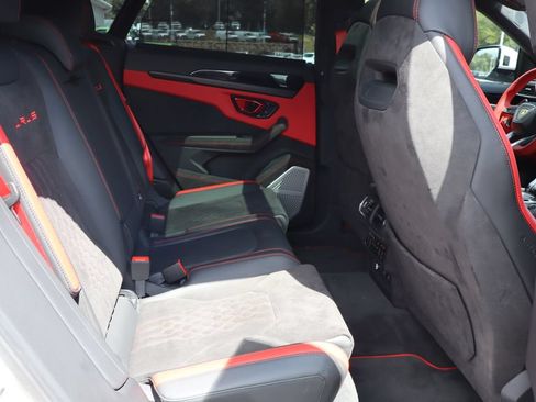 Used 2024 Lamborghini Urus S AWD/4WD image 21