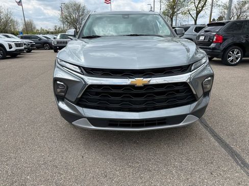 Used 2024 Chevrolet Blazer LT FWD image 8