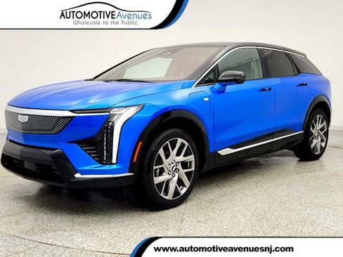 Used 2025 Cadillac Optiq Luxury 1 image 1
