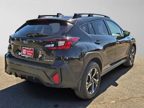 Used 2024 Subaru Crosstrek 2.0i Premium w/ Popular Package #3 AWD/4WD image 3