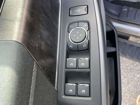 New 2026 Ford F250 Lariat w/ Black Appearance Package image 16