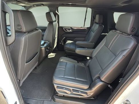 Used 2024 Chevrolet Suburban RST w/ Luxury Package AWD/4WD image 20