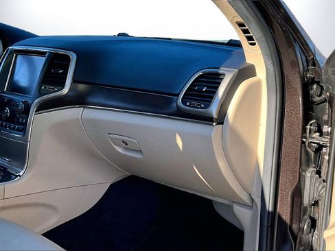 Certified 2017 Jeep Grand Cherokee Limited image 20