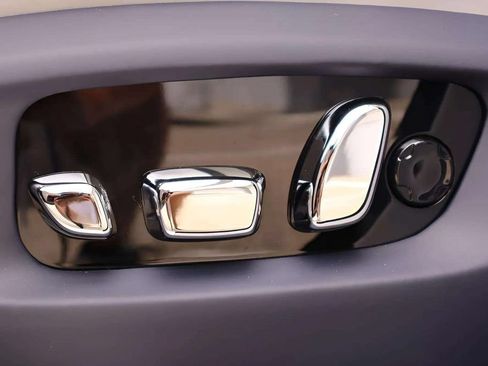 New 2027 Rolls-Royce Ghost AWD/4WD image 17