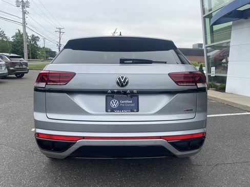 Certified 2022 Volkswagen Atlas Cross Sport SEL R-Line AWD/4WD image 5