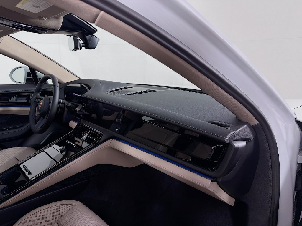 New 2026 Porsche Panamera 4 AWD/4WD image 31