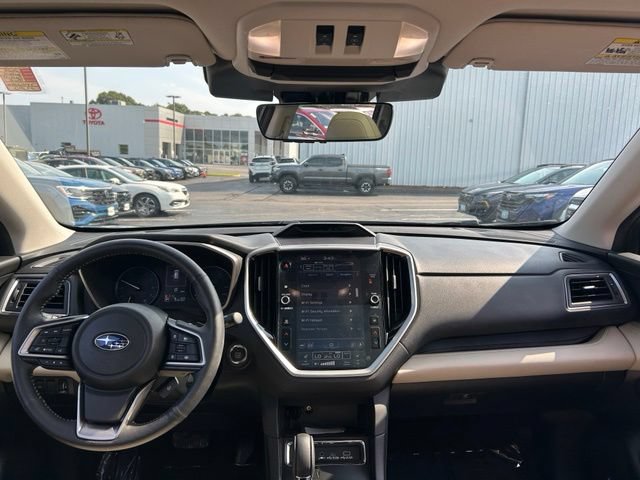 Used 2025 Subaru Ascent Limited w/ Popular Package #1 AWD/4WD image 13