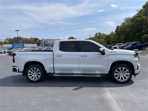 Used 2020 Chevrolet Silverado 1500 High Country image 46