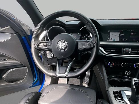Used 2023 Alfa Romeo Stelvio Veloce AWD/4WD image 10