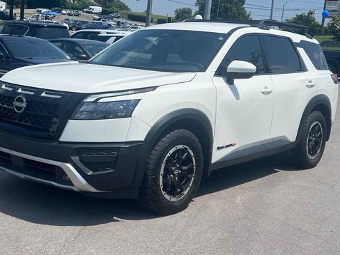 Used 2025 Nissan Pathfinder Rock Creek AWD/4WD image 7