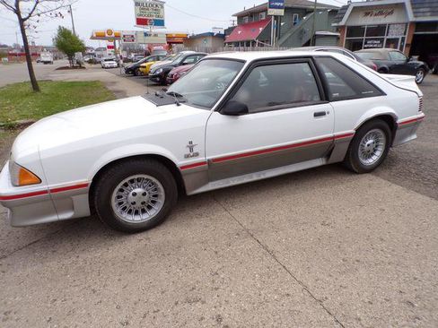 Used 1989 Ford Mustang GT image 1