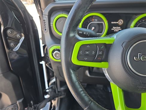 Used 2019 Jeep Wrangler Unlimited Sahara w/ Uconnect 4C Nav & Sound Group image 16