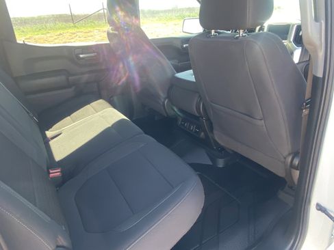 Used 2021 Chevrolet Silverado 1500 LT w/ Safety Package AWD/4WD image 11