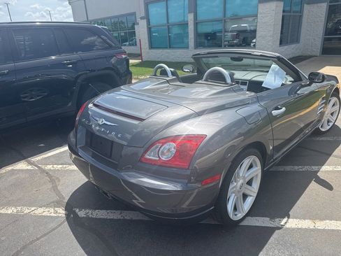 Used 2005 Chrysler Crossfire Limited RWD image 4