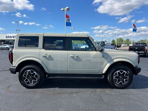 Certified 2025 Ford Bronco Outer Banks AWD/4WD image 9