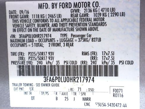 Used 2017 Ford Fusion SE FWD image 38