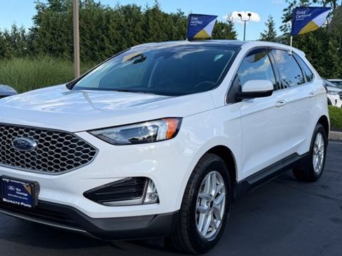 Certified 2023 Ford Edge SEL w/ Convenience Package AWD/4WD image 2