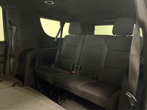 Used 2024 GMC Yukon XL SLE AWD/4WD image 18