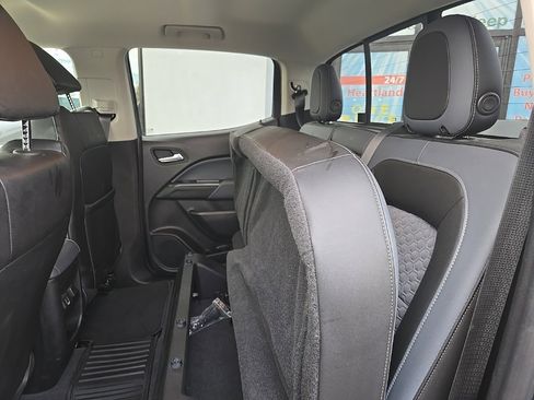 Used 2020 Chevrolet Colorado Z71 image 92