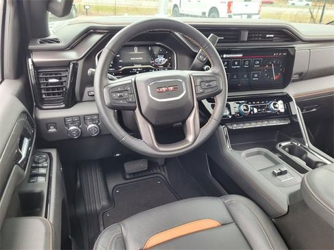 Used 2025 GMC Sierra 2500 AT4 w/ AT4 Premium Plus Package image 6