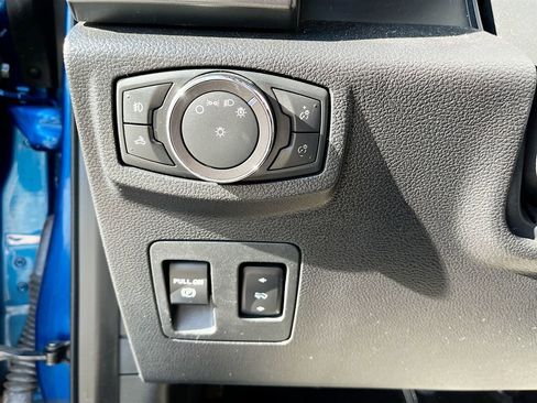 Used 2018 Ford F150 Lariat w/ Equipment Group 502A Luxury image 10