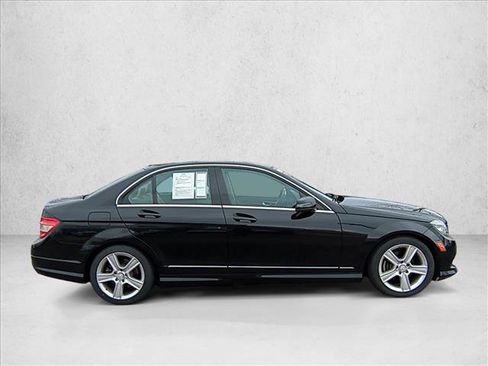Used 2011 Mercedes-Benz C 300 Sport image 4