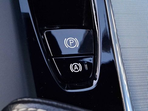 Used 2024 Volvo XC60 T8 Polestar image 18