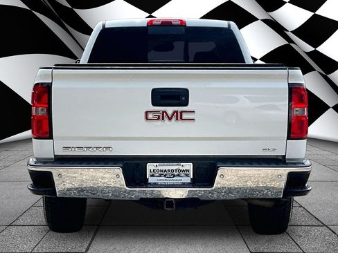 Used 2014 GMC Sierra 1500 SLT w/ SLT Crew Cab Value Package AWD/4WD image 4