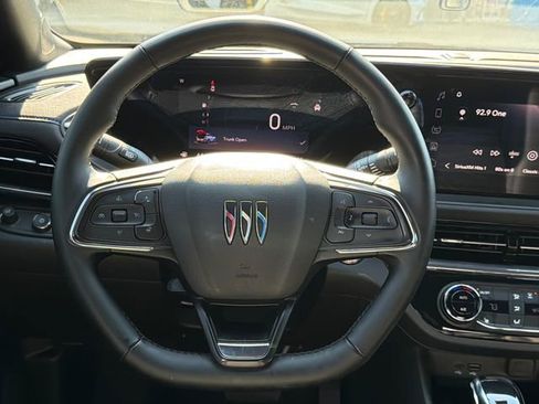 Used 2025 Buick Envista Sport Touring w/ Convenience I Package image 24
