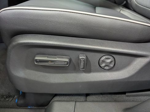 New 2026 Honda Odyssey Touring image 32