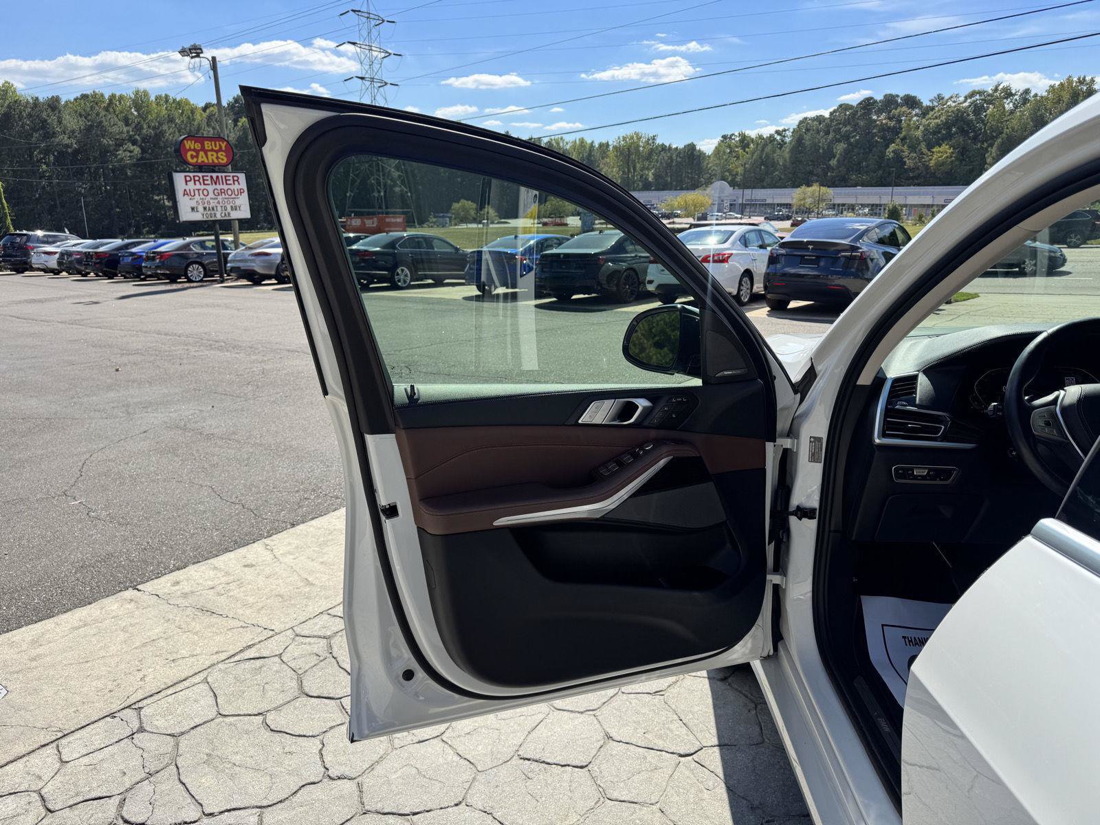 Used 2020 BMW X7 xDrive40i w/ Premium Package AWD/4WD image 6