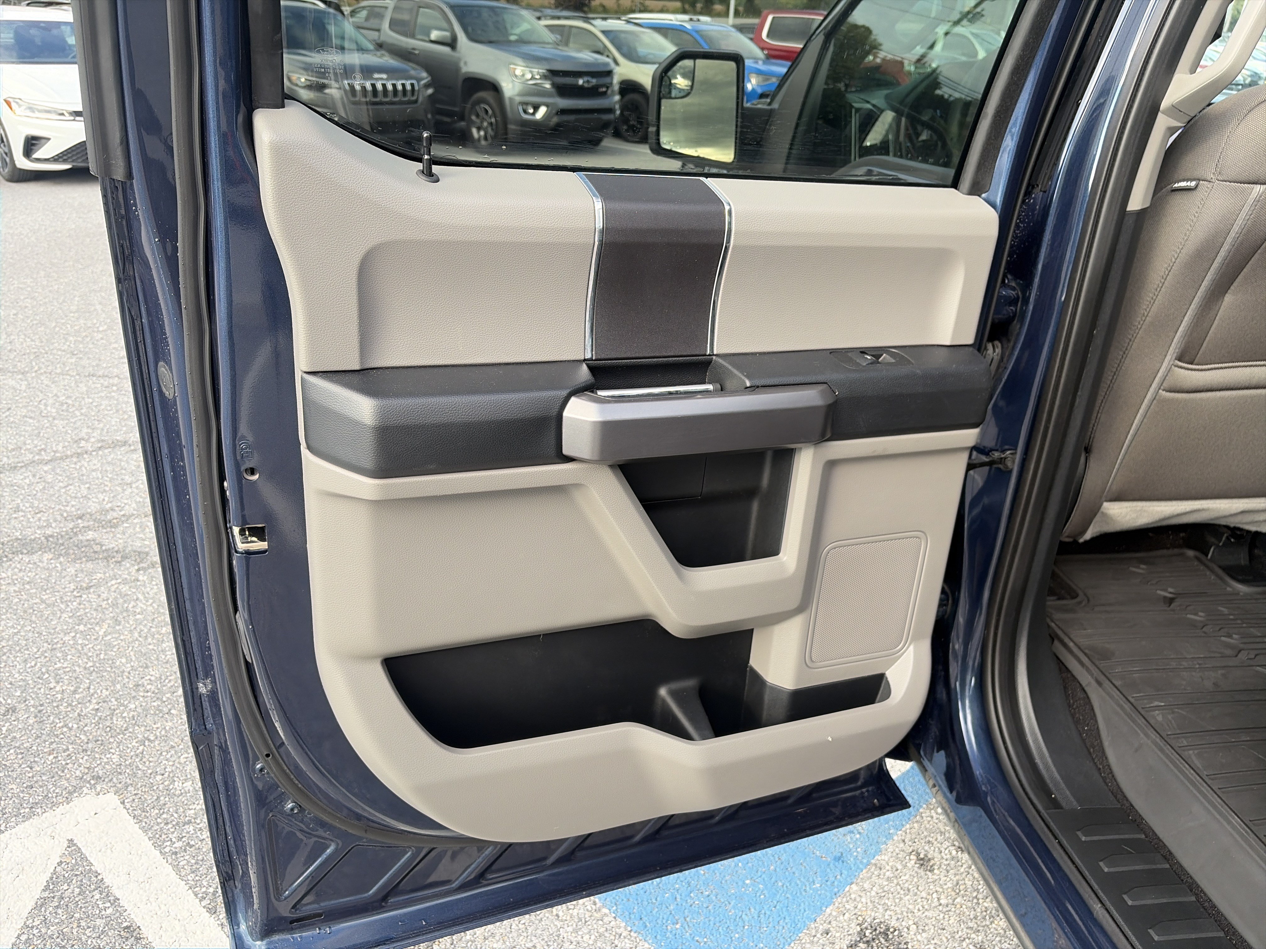 Used 2019 Ford F150 XLT AWD/4WD image 19