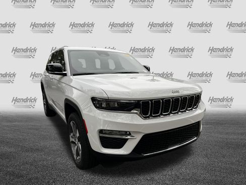 Used 2024 Jeep Grand Cherokee Limited image 2