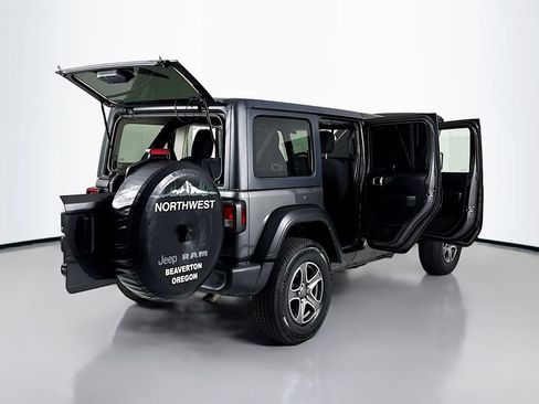 Used 2022 Jeep Wrangler Unlimited Sport AWD/4WD image 19