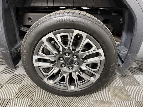Used 2025 GMC Sierra 1500 Denali Ultimate AWD/4WD image 16