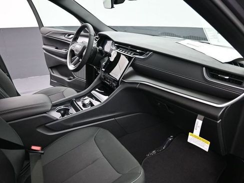 New 2026 Jeep Grand Cherokee Laredo X RWD image 25